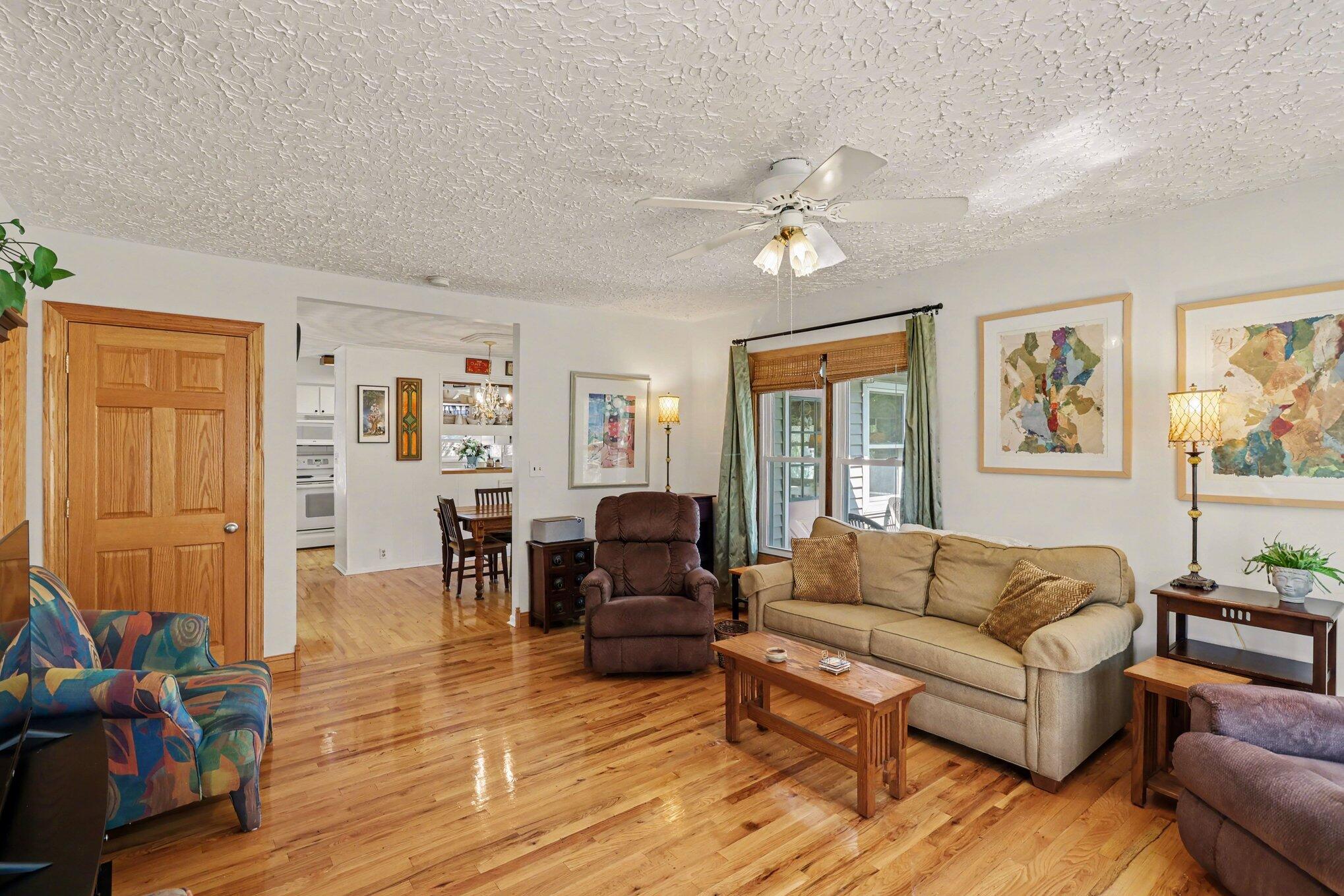 326 West Chart Street Plainwell, MI 49080 - Photo 7 of 27 007_file_4879