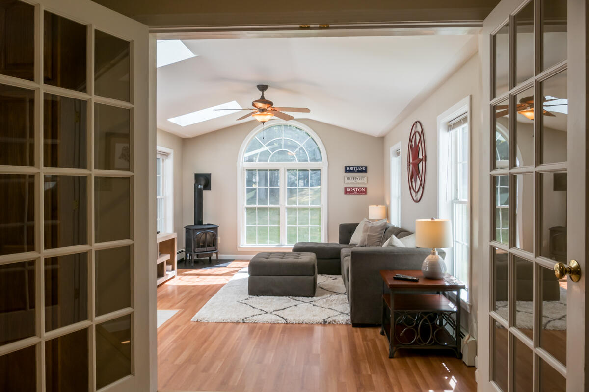 451 Pownal Road Freeport, ME 04032 - Photo 13 of 57 19-Living room (1 of 5)