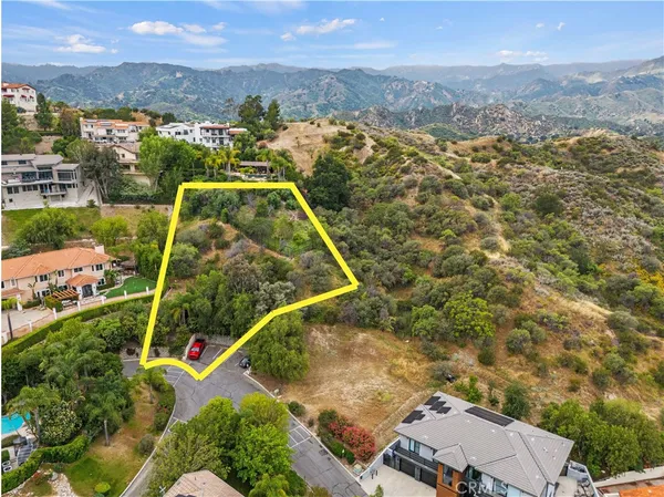 $420,000 | 24879 Bella Vista Drive, Newhall, CA 91321