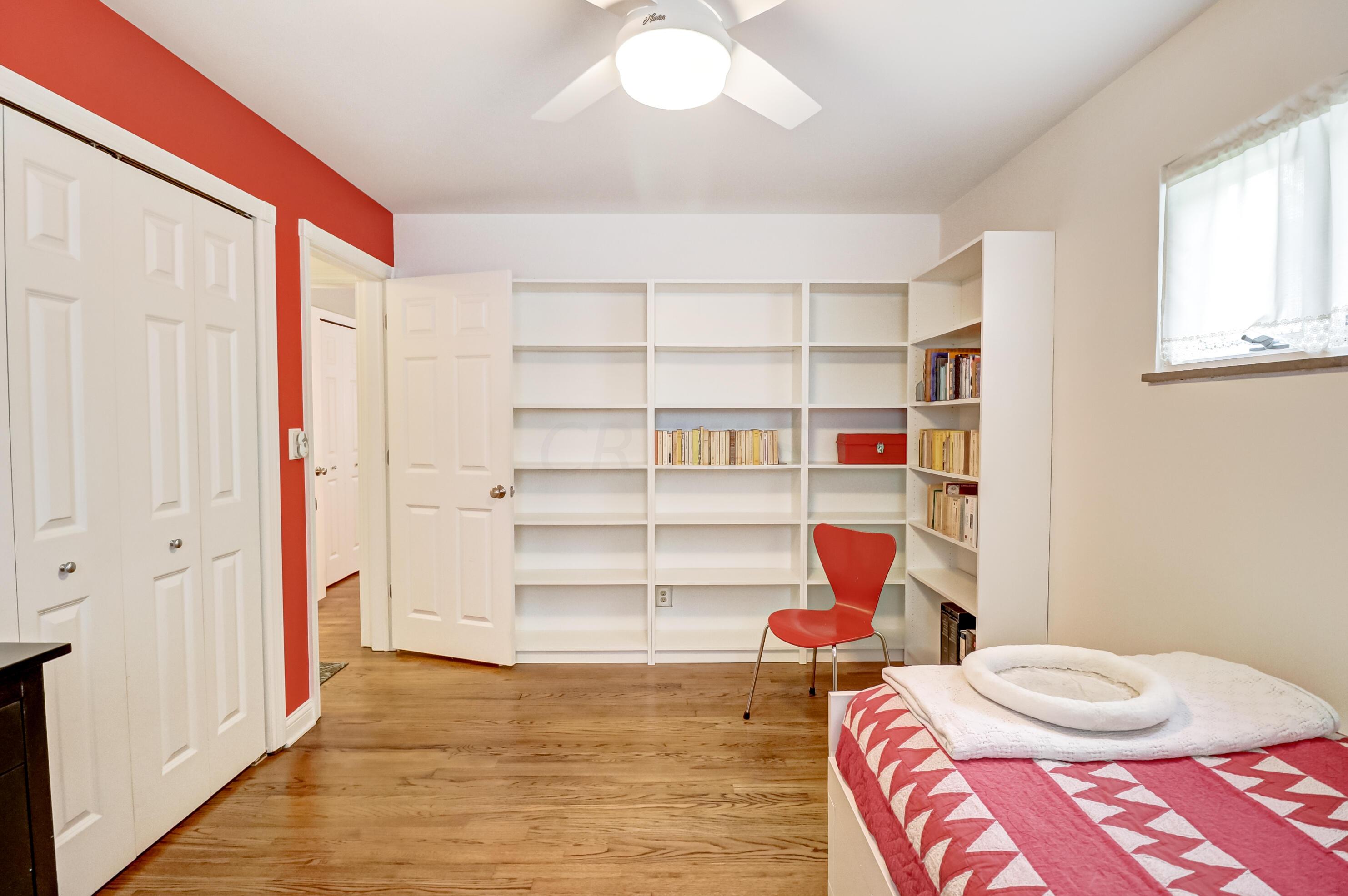 1415 Kirkley Road Columbus, OH 43221 - Photo 19 of 25 021