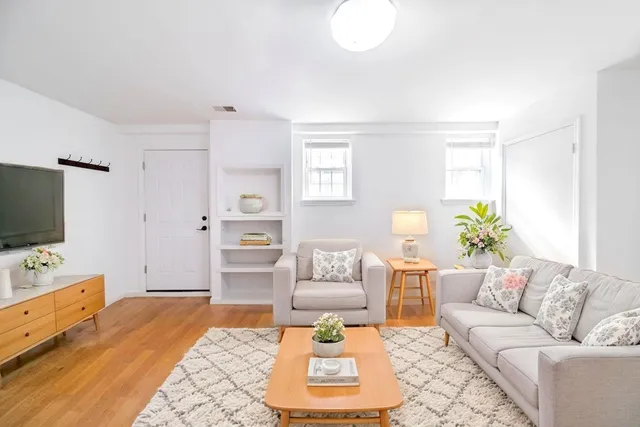 $2,600 | 236 Christopher Columbus Drive, Jersey City, NJ 07302