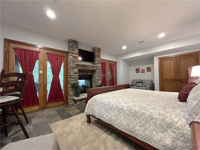 $725,000 | 13 Ellicottvillas, Ellicottville, NY 14731