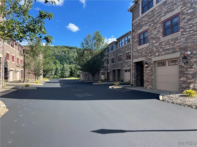 $725,000 | 13 Ellicottvillas, Ellicottville, NY 14731
