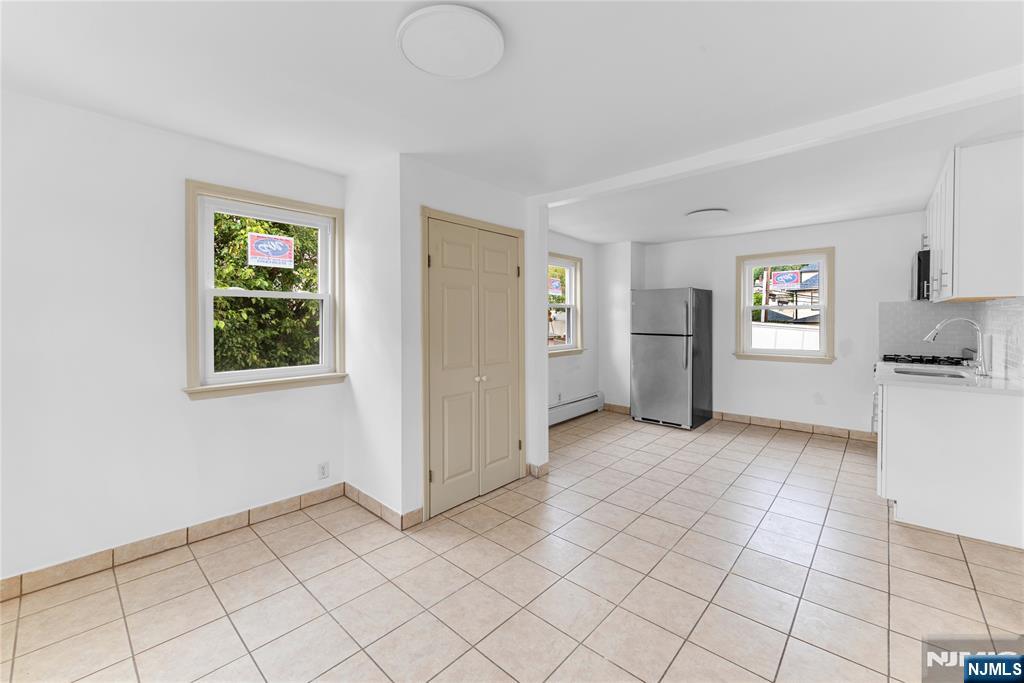 70 Hille Place, Unit 2 Ridgefield Park, NJ 07660 - Photo 2 of 10