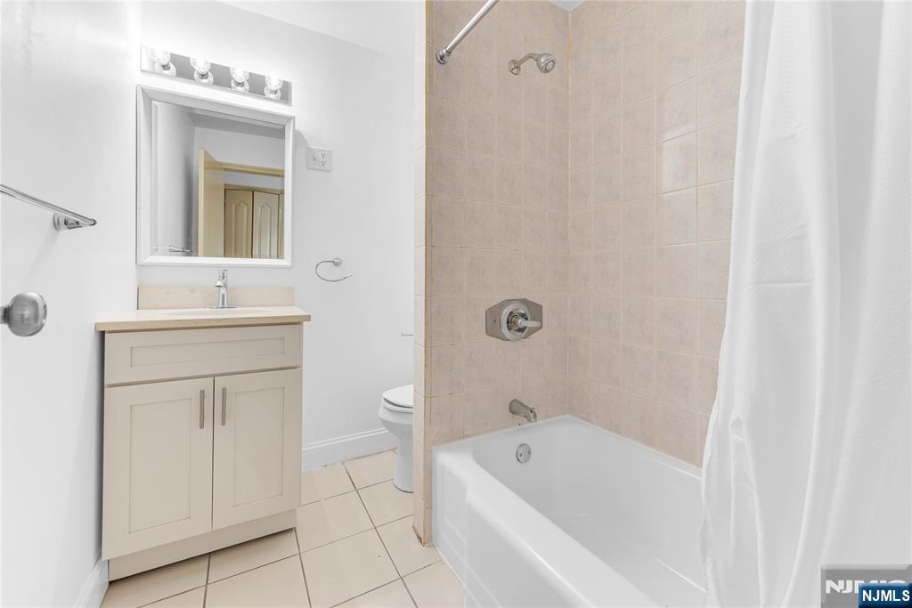 70 Hille Place, Unit 2 Ridgefield Park, NJ 07660 - Photo 9 of 10