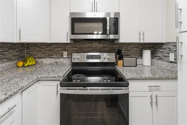 $235,000 | 606 Holt Circle, Winter Haven, FL 33880