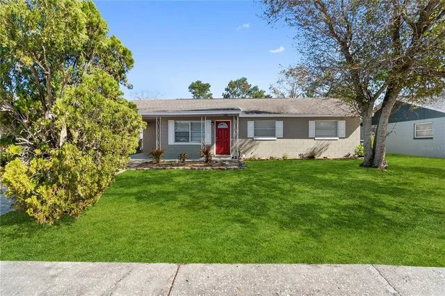 $235,000 | 606 Holt Circle, Winter Haven, FL 33880