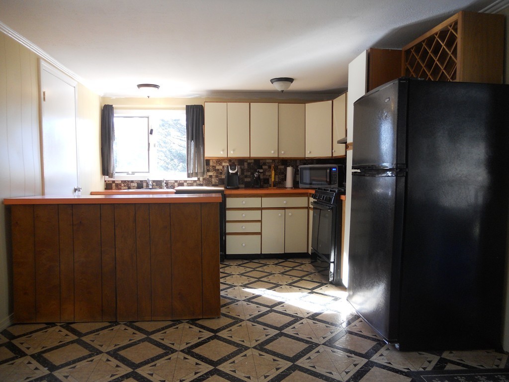 73 Walker Road Shirley, MA 01464 - Photo 4 of 16 Gallery Image 4