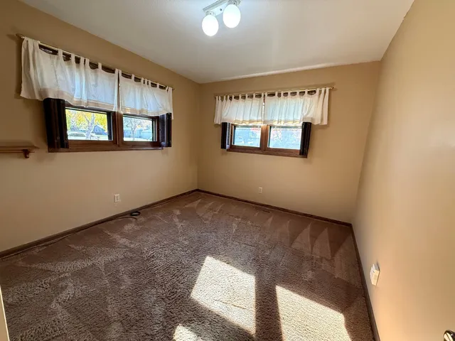 $299,900 | 1318 Chestnut Avenue West, Olivia, MN 56277