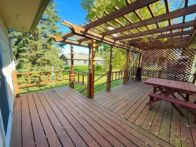 $299,900 | 1318 Chestnut Avenue West, Olivia, MN 56277