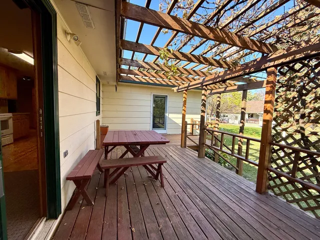 $299,900 | 1318 Chestnut Avenue West, Olivia, MN 56277