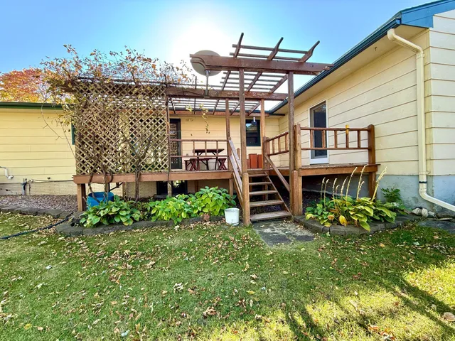 $299,900 | 1318 Chestnut Avenue West, Olivia, MN 56277