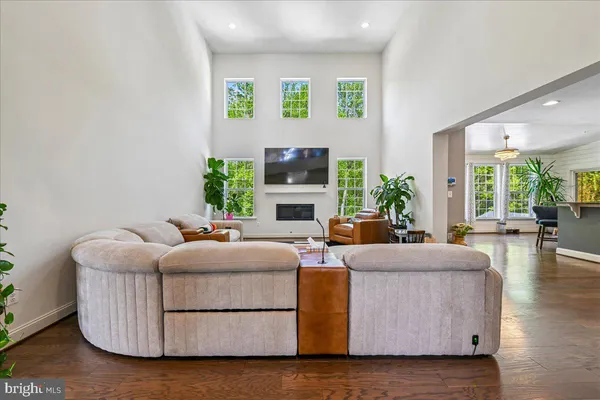 $1,199,999 | 11107 King Gallahan Court, Clinton, MD 20735