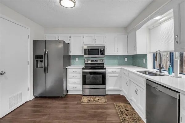 $175,000 | 12786 West 110th Terrace, Overland Park, KS 66210