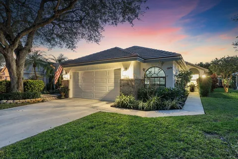 $925,000 | 380 Sherwood Forest Drive, Delray Beach, FL 33445