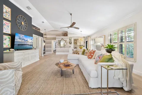 $925,000 | 380 Sherwood Forest Drive, Delray Beach, FL 33445