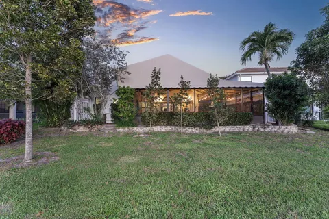 $925,000 | 380 Sherwood Forest Drive, Delray Beach, FL 33445