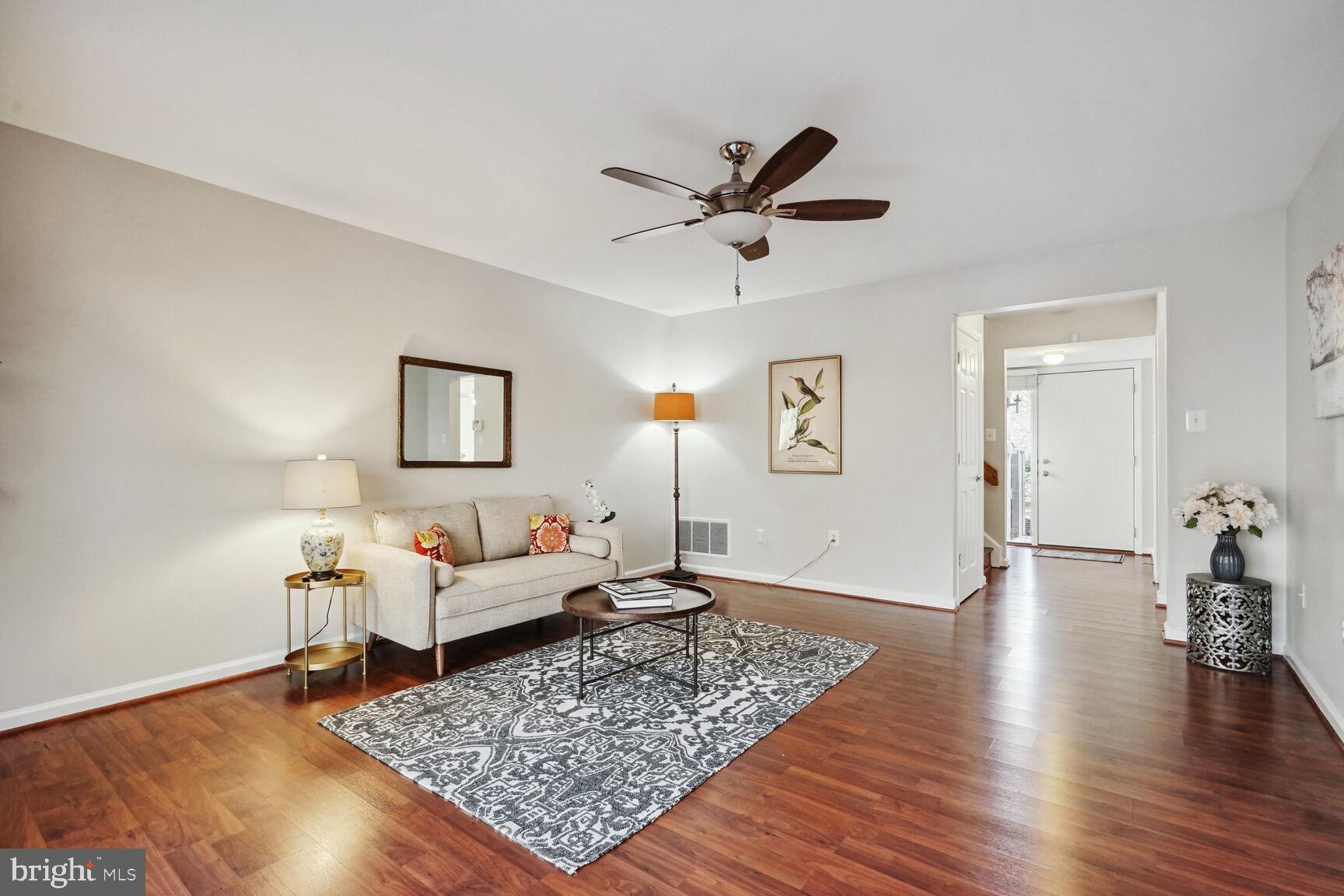 1747 Ivy Oak Square Reston, VA 20190 - Photo 12 of 31 Living Room