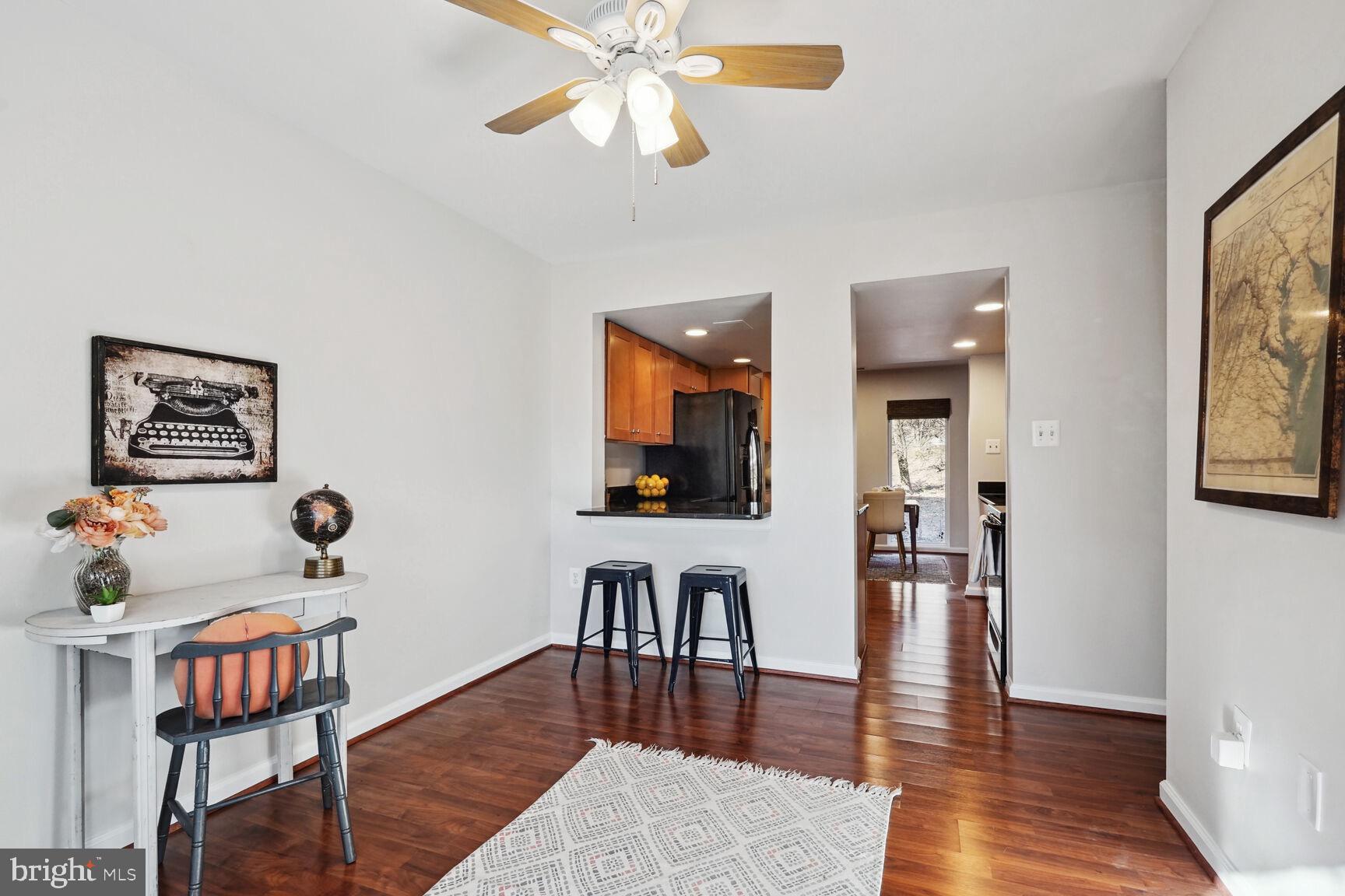 1747 Ivy Oak Square Reston, VA 20190 - Photo 4 of 31 Front Flex Room/Den
