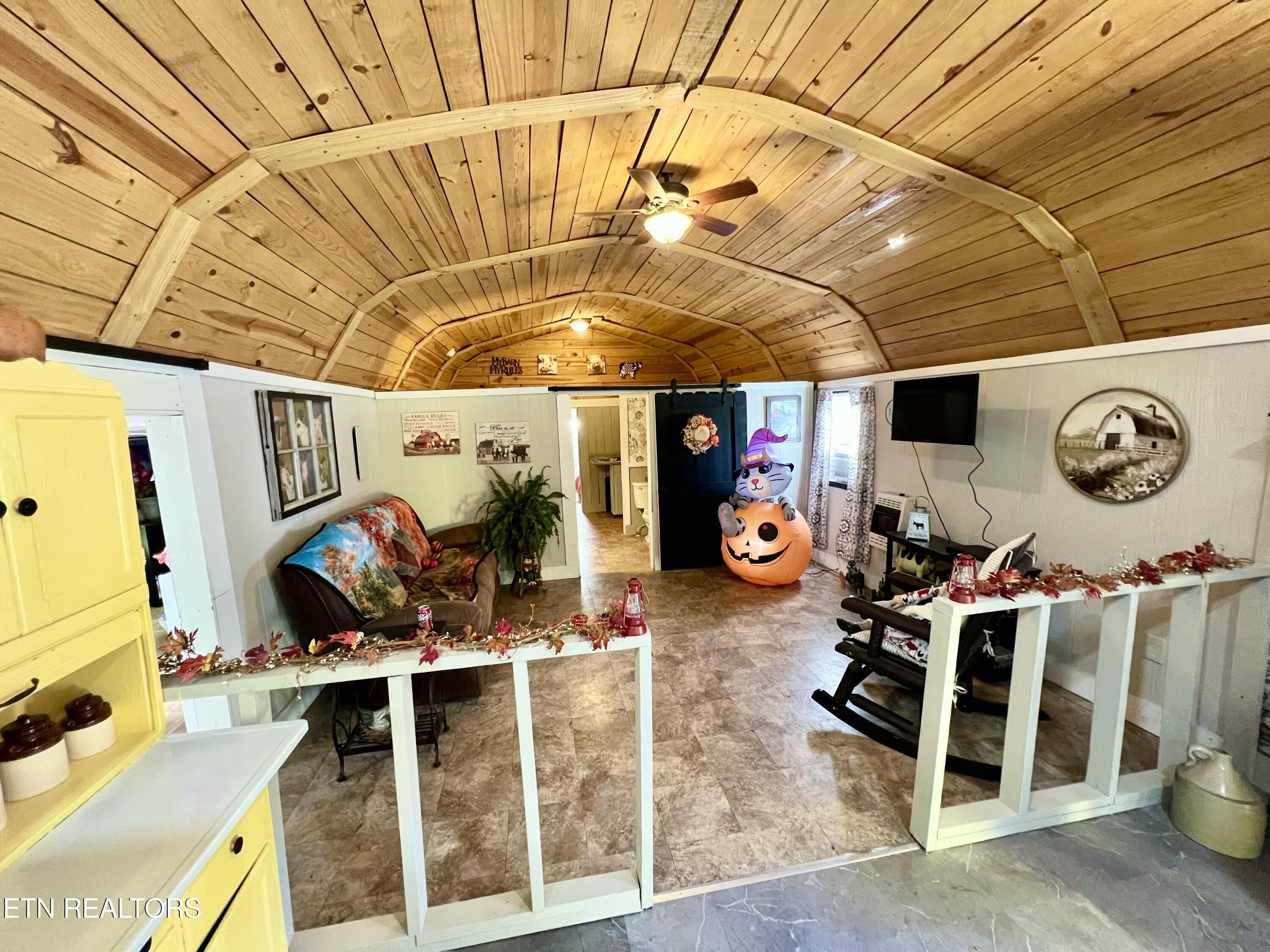 284 Ray Cross Road Harriman, TN 37748 - Photo 8 of 27 IMG_0015