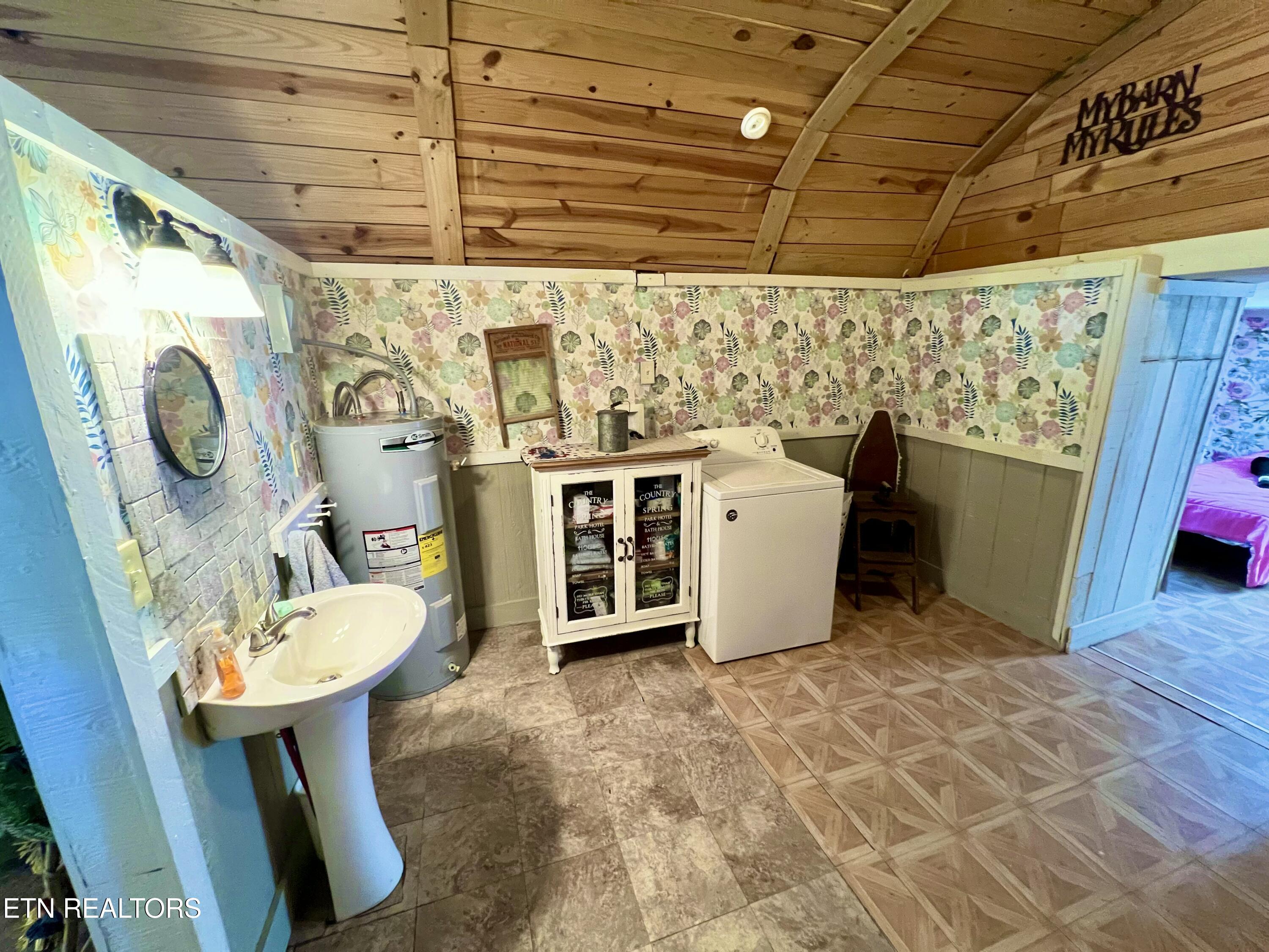 284 Ray Cross Road Harriman, TN 37748 - Photo 10 of 27 IMG_0017