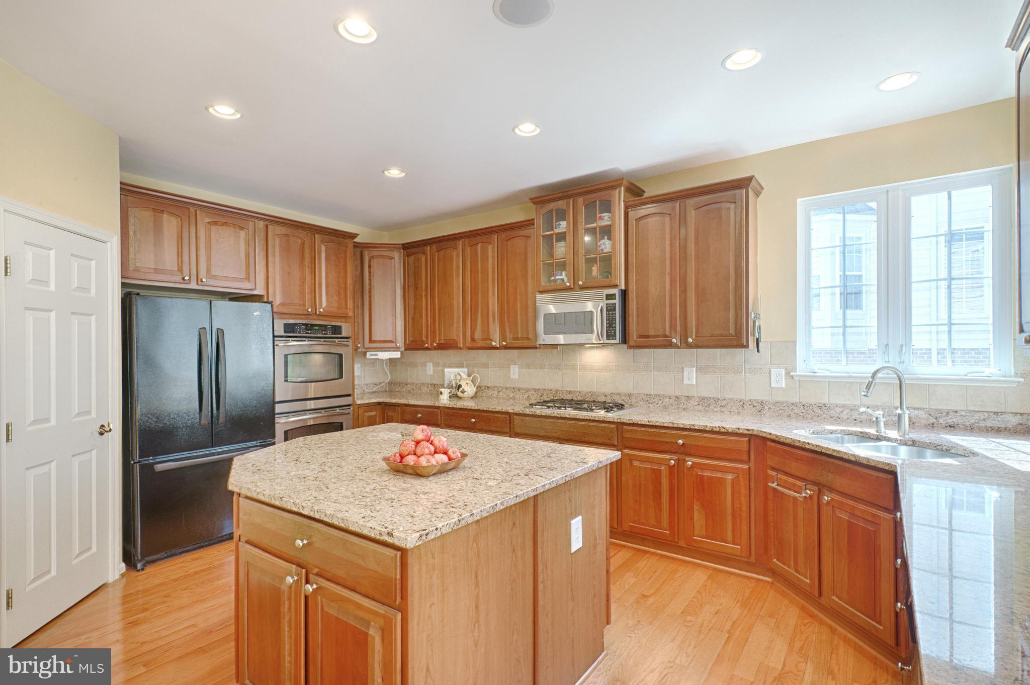9828 Kraft Hill Road Perry Hall, MD 21128 - Photo 8 of 30 Kitchen