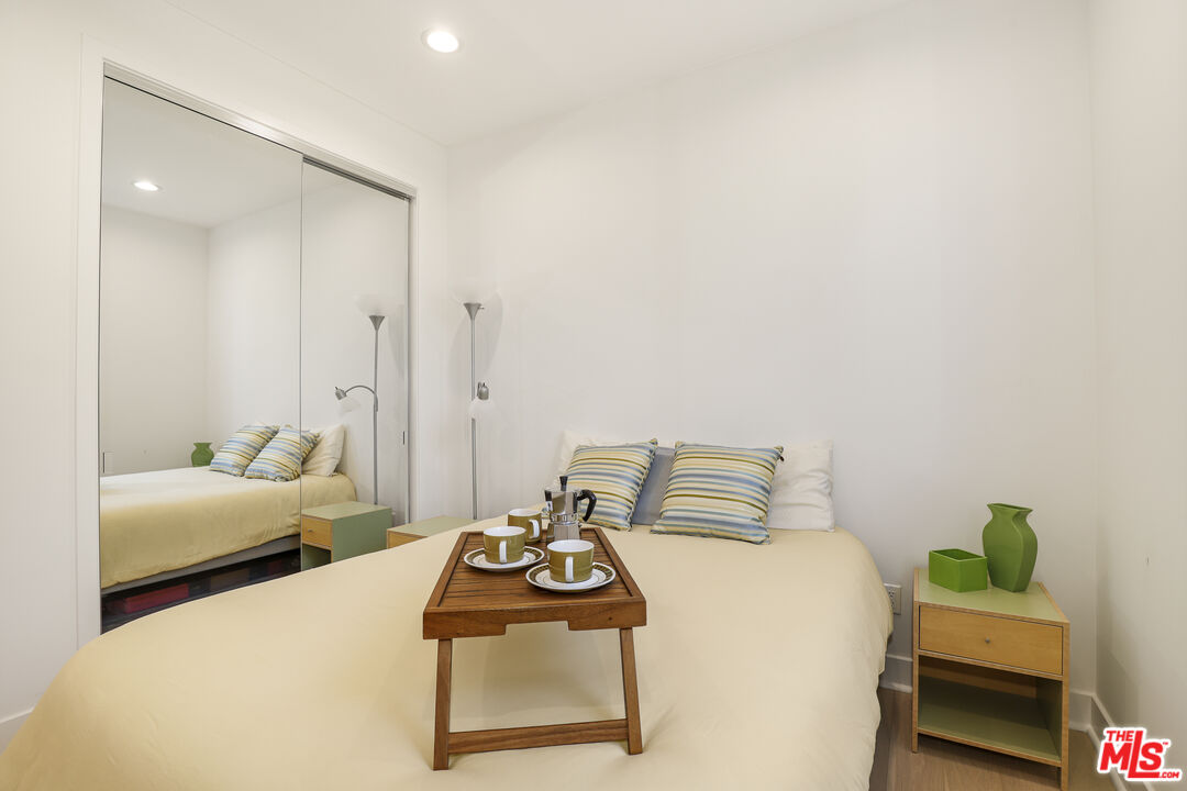 1741 South Marvin Avenue Los Angeles, CA 90019 - Photo 22 of 35