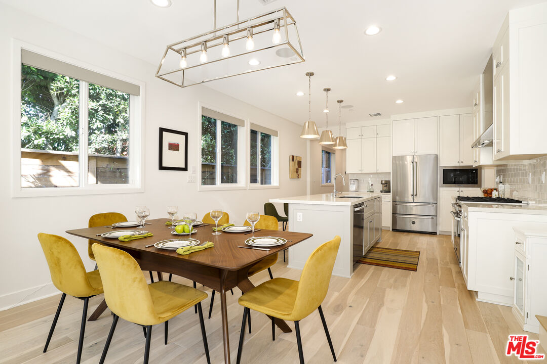 1741 South Marvin Avenue Los Angeles, CA 90019 - Photo 6 of 35