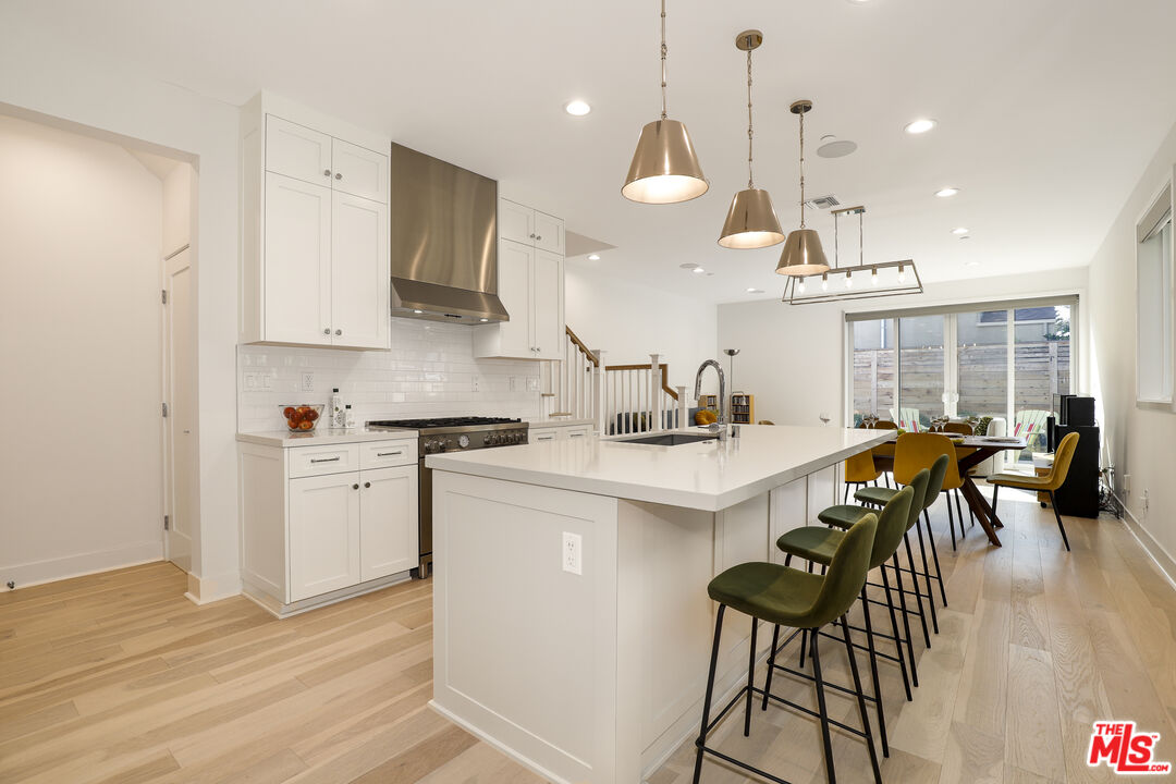 1741 South Marvin Avenue Los Angeles, CA 90019 - Photo 9 of 35