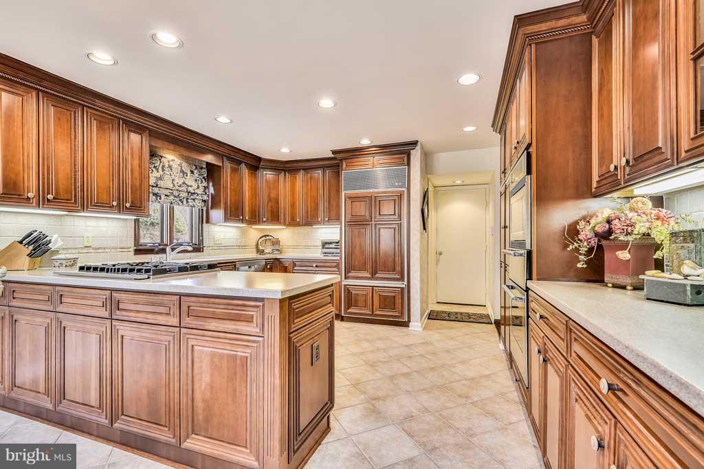 65 Seminary Farm Road Lutherville-Timonium, MD 21093 - Photo 11 of 29 Kitchen