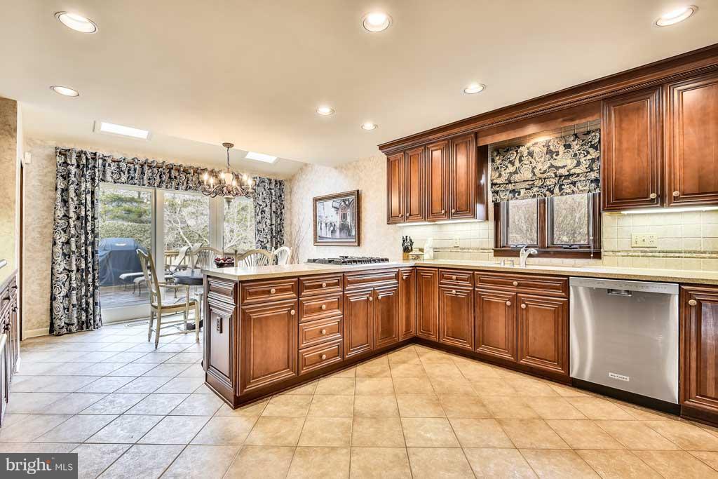 65 Seminary Farm Road Lutherville-Timonium, MD 21093 - Photo 10 of 29 Kitchen
