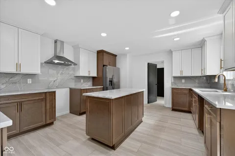 $599,900 | 430 West 64th Street, Indianapolis, IN 46260