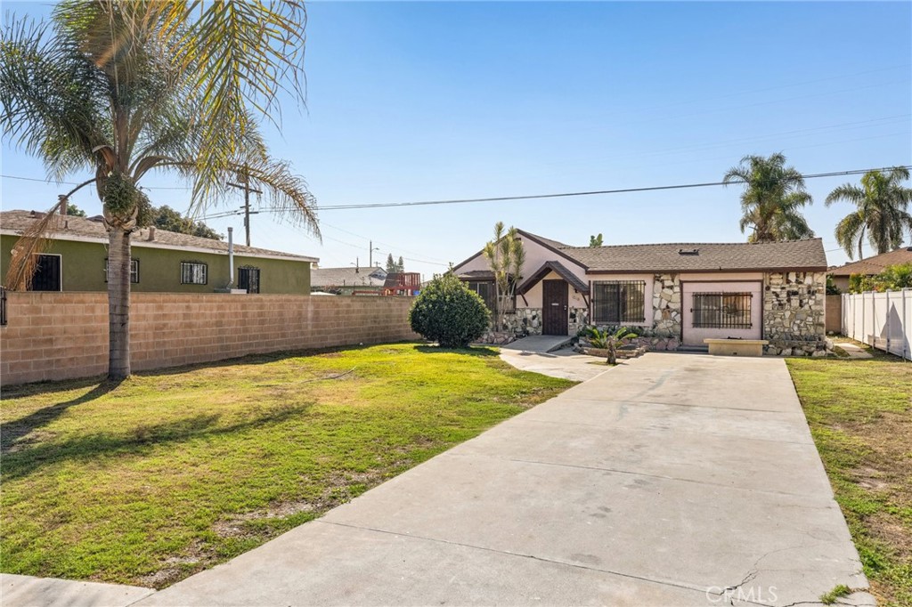 1210 West 134th Street Compton, CA 90222 - Photo 4 of 34