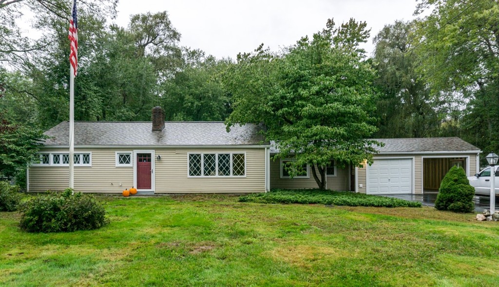 3 Edgewood Road Wilbraham, MA 01095 - Photo 2 of 29 Gallery Image 2