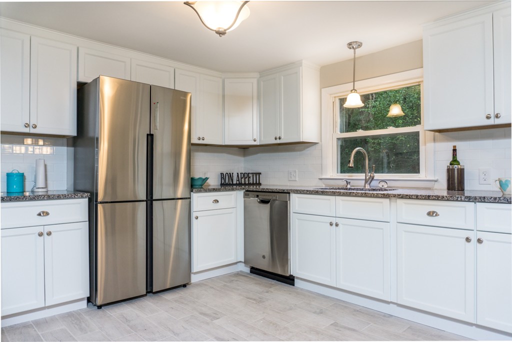 3 Edgewood Road Wilbraham, MA 01095 - Photo 6 of 29 Gallery Image 6