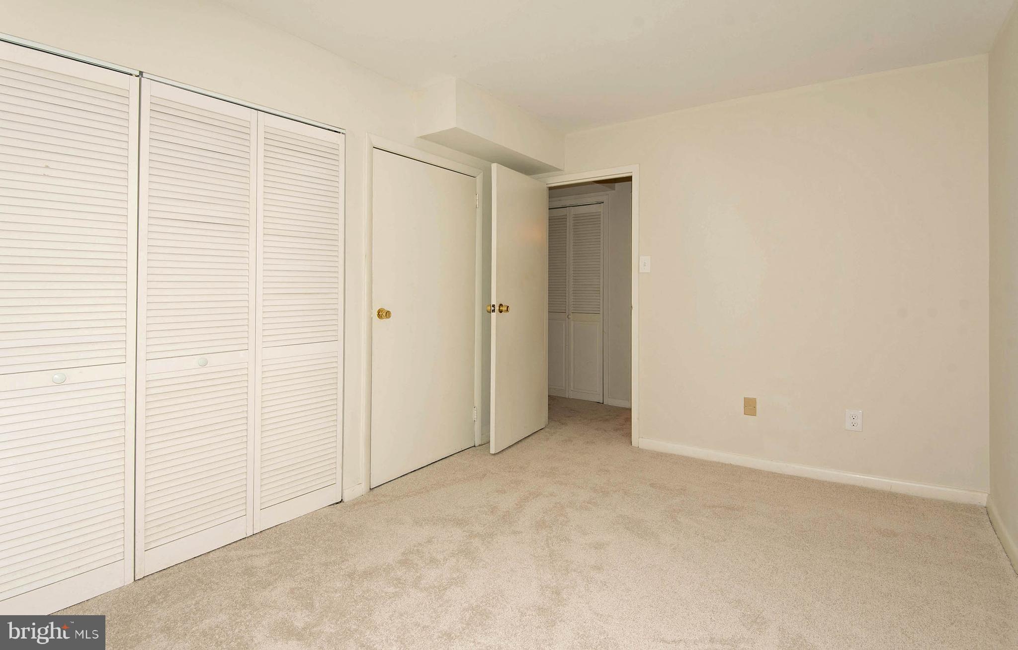 11204 Chestnut Grove Square, Unit 112043 Reston, VA 20190 - Photo 25 of 30 2nd bedroom