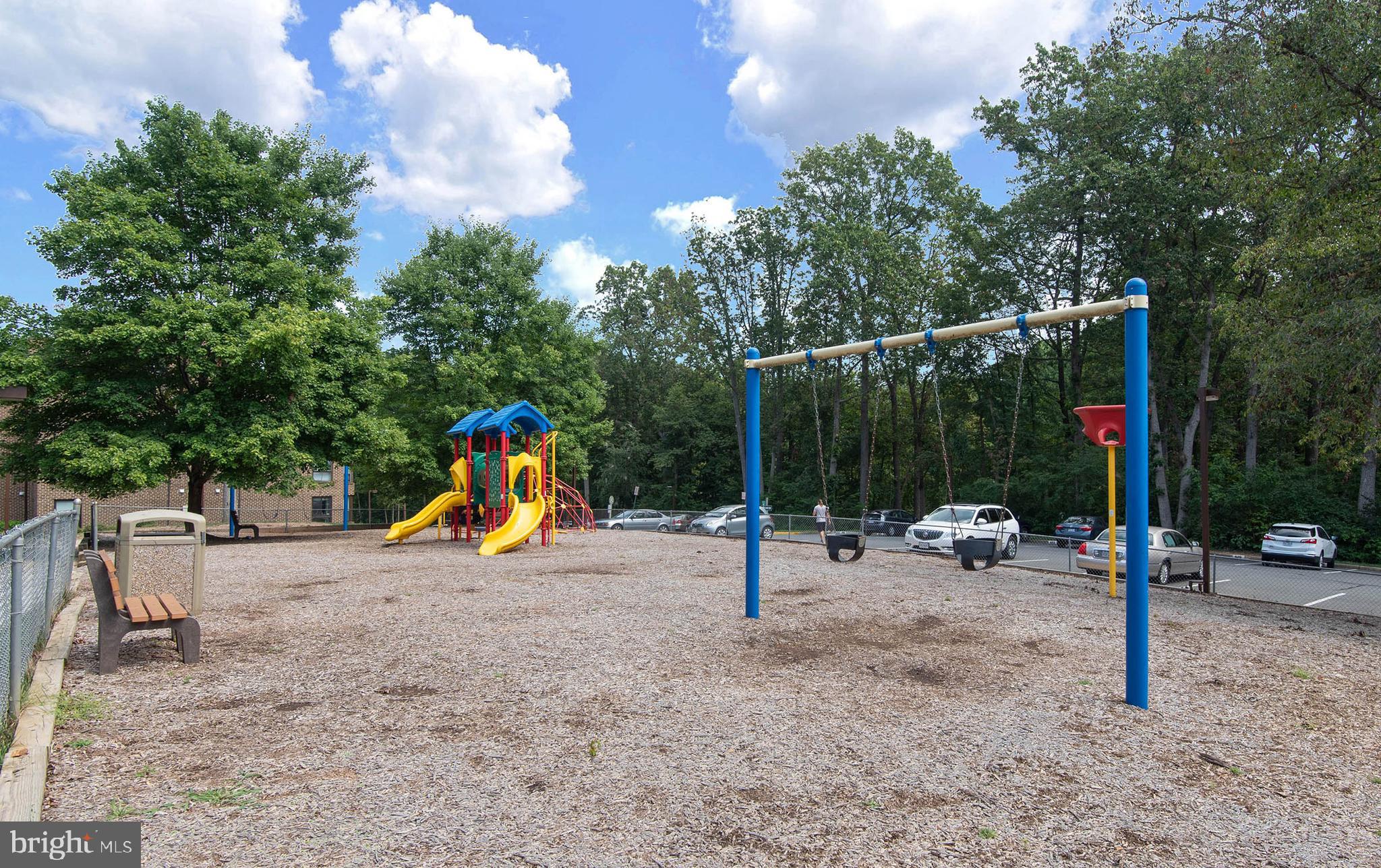 11204 Chestnut Grove Square, Unit 112043 Reston, VA 20190 - Photo 28 of 30 Playground