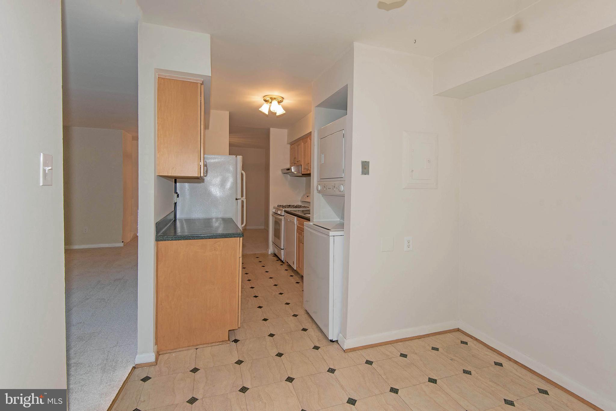 11204 Chestnut Grove Square, Unit 112043 Reston, VA 20190 - Photo 9 of 30