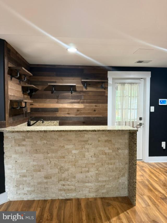 3623 Colony Road Fairfax, VA 22030 - Photo 9 of 20 Wet Bar