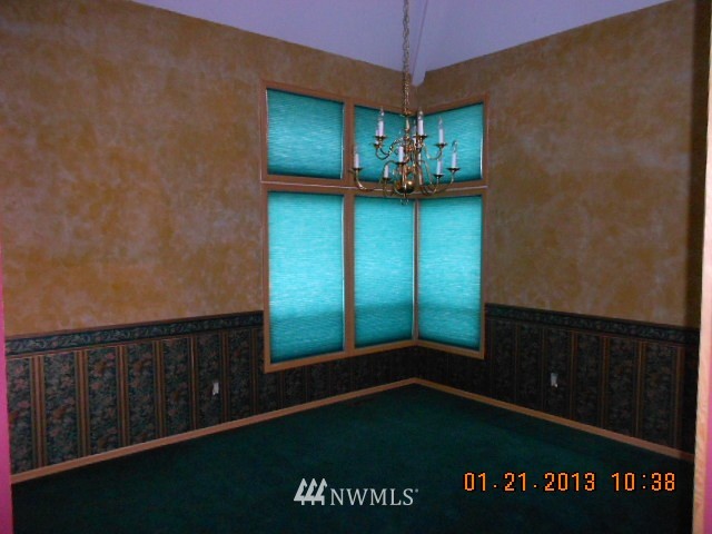 18205 132nd Place Southeast Renton, WA 98058 - Photo 9 of 15 Gallery Image 9