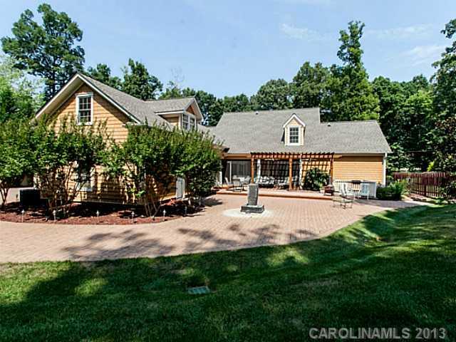 8166 Windsong Road Denver, NC 28037 - Photo 4 of 16 Gallery Image 4