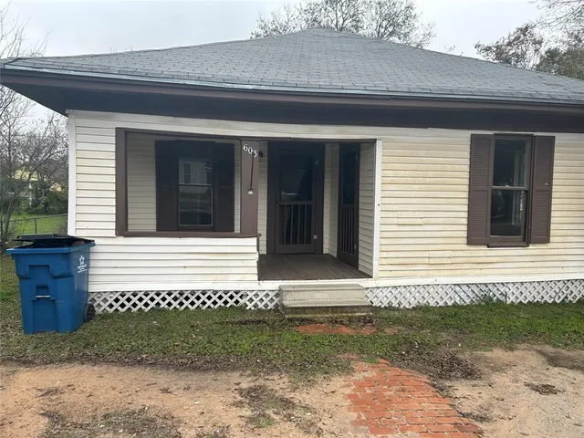 $1,150 | 603 North Brazos Street, Whitney, TX 76692