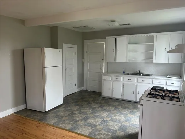 $1,150 | 603 North Brazos Street, Whitney, TX 76692