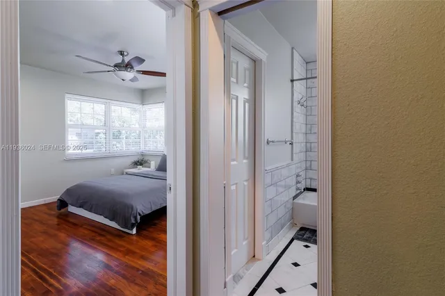 a view of a bedroom and bedroom