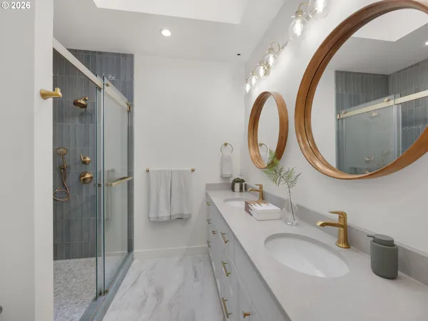 $1,795,000 | 143 West Tanana Avenue, Cannon Beach, OR 97110