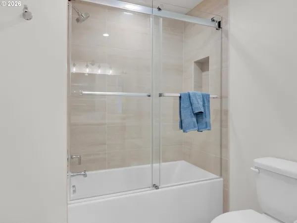 $1,795,000 | 143 West Tanana Avenue, Cannon Beach, OR 97110