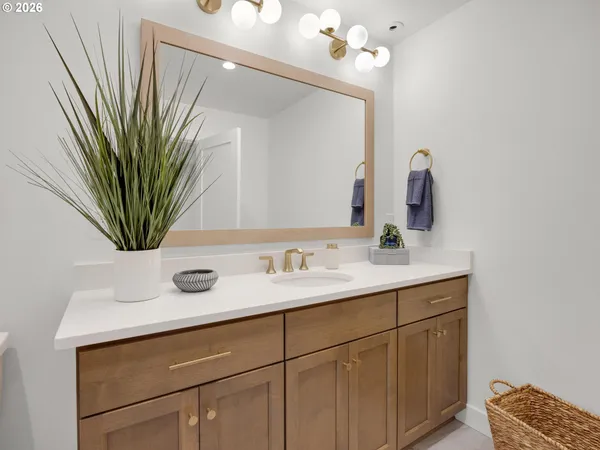 $1,795,000 | 143 West Tanana Avenue, Cannon Beach, OR 97110