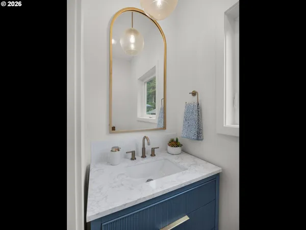 $1,795,000 | 143 West Tanana Avenue, Cannon Beach, OR 97110