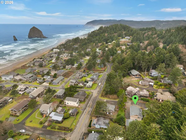 $1,795,000 | 143 West Tanana Avenue, Cannon Beach, OR 97110