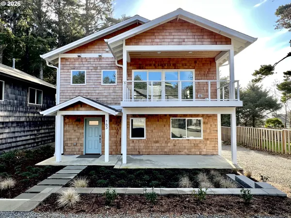 $1,795,000 | 143 West Tanana Avenue, Cannon Beach, OR 97110